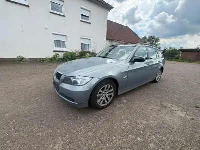 Gebraucht BMW 320 Advantage 150 PS (110 kW) 2007 Grau Kombi