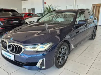 Gebraucht BMW 530 Luxury Line 184 PS (135 kW) 2023 Tansanitblau (metallic) Kombi