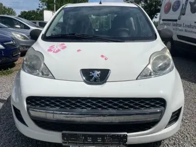 Gebraucht Peugeot 107 Filou 68 PS (50 kW) 2009 Weiß Kleinwagen