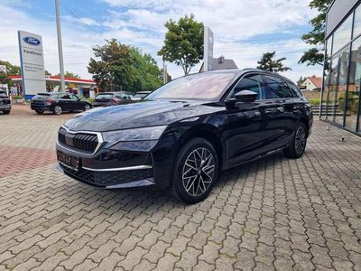 Schwarzmagic perleffekt Neu 2025 Skoda Octavia Tour Kombi | 32.980 € (Fairer Preis)