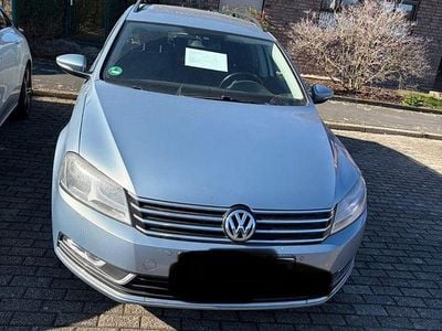 Gebraucht VW Passat Comfortline 122 PS (89 kW) 2013 Blau Kombi