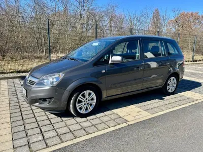 Gebraucht Opel Zafira 140 PS (102 kW) 2012 Grau Van / Kleinbus