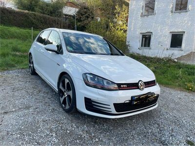 gebraucht VW Golf VII GTI BMT - 8-fach bereift