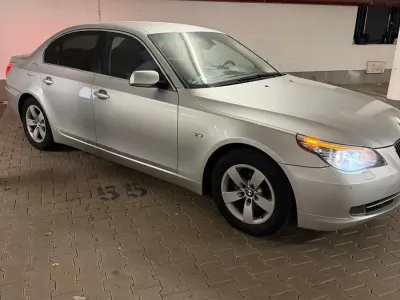 Gebraucht BMW 525 197 PS (144 kW) 2008 Silber Limousine