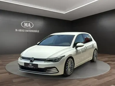 Gebraucht VW Golf VIII Life 150 PS (110 kW) 2022 Weiß Limousine