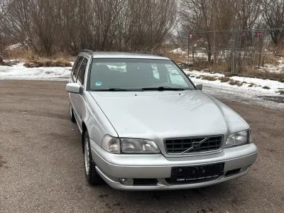 Gebraucht Volvo V70 170 PS (125 kW) 2000 Silber Kombi