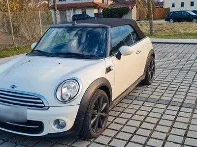 Occasion Mini Cooper D 111 ch (81 kW) 2015 Jaune Citadine