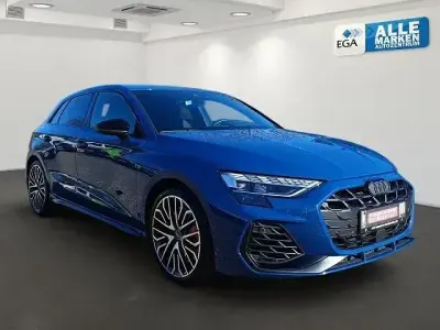 Gebraucht Audi S3 Advanced 333 PS (244 kW) 2024 Blau metallic Limousine