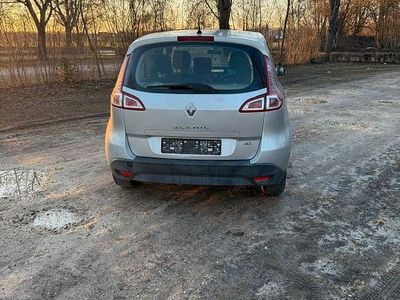 Gebraucht Renault Scénic III Luxe 131 PS (96 kW) 2010 Silber Van / Kleinbus