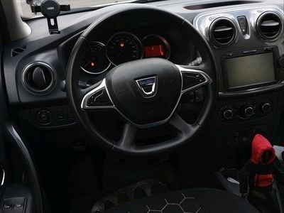 Gebraucht Dacia Sandero 95 PS (69 kW) 2019 Weiß Kleinwagen
