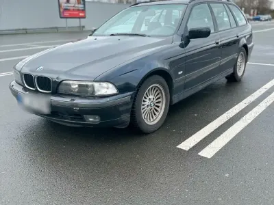 Gebraucht BMW 520 170 PS (125 kW) 2000 Schwarz Kombi