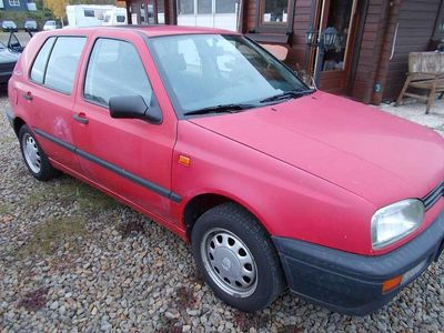 Rot Gebraucht 1994 VW Golf III Limousine | 700 €