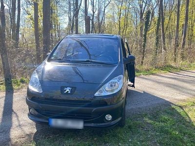Gebraucht Peugeot 1007 108 PS (79 kW) 2006 Schwarz Van / Kleinbus