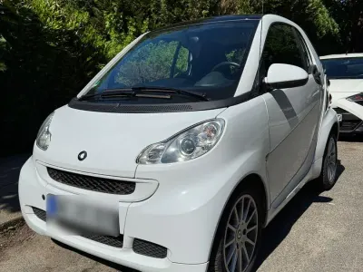 Gebraucht Smart ForTwo Coupé 71 PS (52 kW) 2011 Weiß Coupé