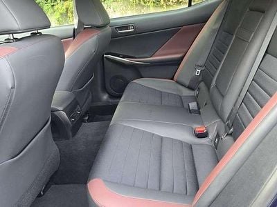 Lexus IS300h