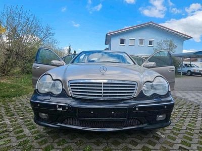 Gebraucht Mercedes C200 163 PS (119 kW) 2000 Gold Limousine