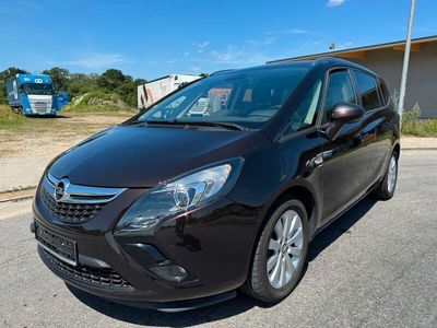 Braun Gebraucht 2016 Opel Zafira Tourer drive Van / Kleinbus | 5.990 € (Fairer Preis)