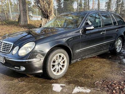 Gebraucht Mercedes E200 Elegance 163 PS (119 kW) 2003 Schwarz Kombi