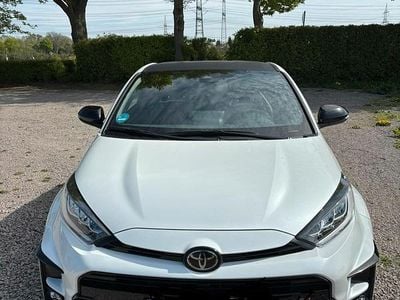 Usado Toyota Yaris Edition 261 HP (191 kW) 2024 Branco Citadino