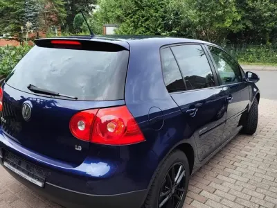 Gebraucht VW Golf V United 102 PS (75 kW) 2008 Blau Kleinwagen