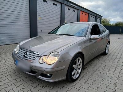 Gebraucht Mercedes C200 163 PS (119 kW) 2004 Braun Coupé