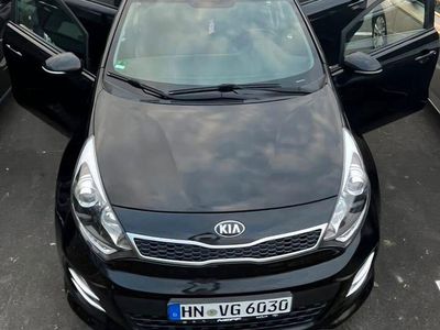 Gebraucht Kia Rio DREAM-TEAM Edition 84 PS (61 kW) 2016 Schwarz Kleinwagen