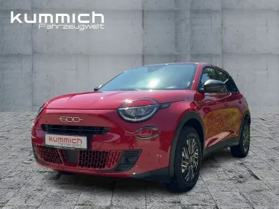 Gebraucht Fiat 600 110 PS (80 kW) 2025 Dunkelrot SUV