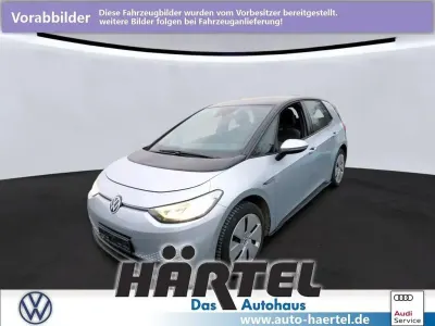 Gebraucht VW ID.3 Pure 110 kW (150 PS) 2022 Scale silver, metallic Kleinwagen