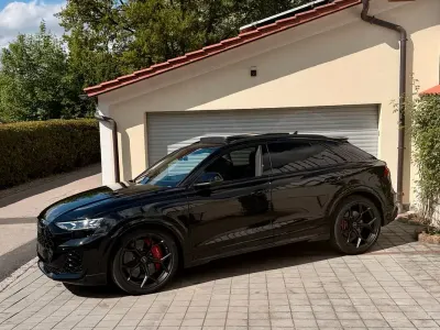Neu Audi RS Q8 Performance 640 PS (470 kW) 2026 Schwarz SUV