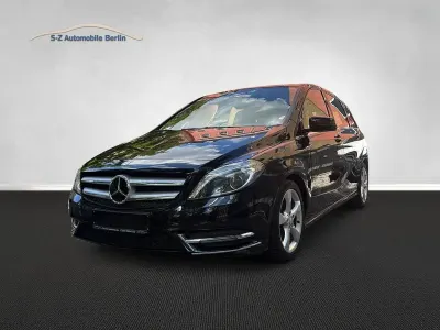 Gebraucht Mercedes B200 Sport 156 PS (114 kW) 2012 Schwarz Van / Kleinbus