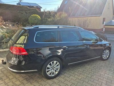 Gebraucht VW Passat Highline 140 PS (102 kW) 2013 Schwarz Kombi