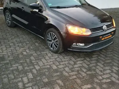Używany VW Polo Allstar 90 KM (66 kW) 2016 Czarny Hatchback
