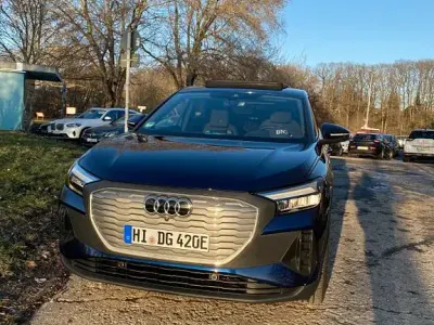 Gebraucht Audi Q4 Sportback e-tron Sport 125 kW (170 PS) 2022 Blau SUV