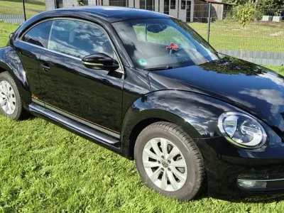 Gebraucht VW Beetle Cup 105 PS (77 kW) 2014 Schwarz Kleinwagen
