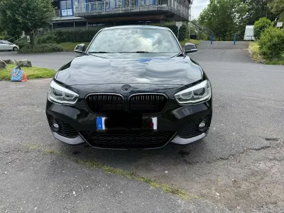 Gebraucht BMW 116 Sport Line 109 PS (80 kW) 2016 Schwarz Kleinwagen