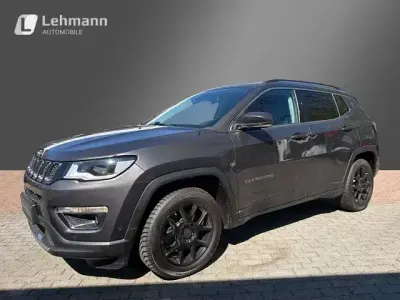 Używany Jeep Compass Limited 150 KM (110 kW) 2021 Szary SUV