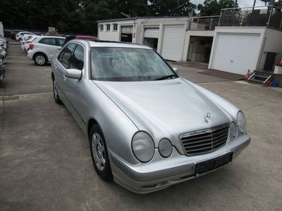 Mercedes E240