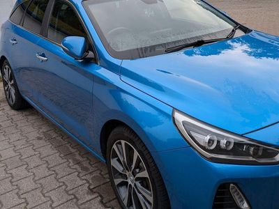 Gebraucht Hyundai i30 Premium 136 PS (100 kW) 2017 Blau Kombi