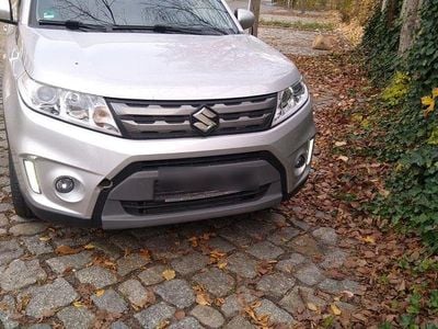 Gebraucht Suzuki Vitara Comfort 120 PS (88 kW) 2016 Silber SUV