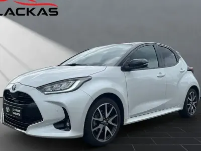 Gebraucht Toyota Yaris Hybrid Style 116 PS (85 kW) 2021 Schwarz Limousine