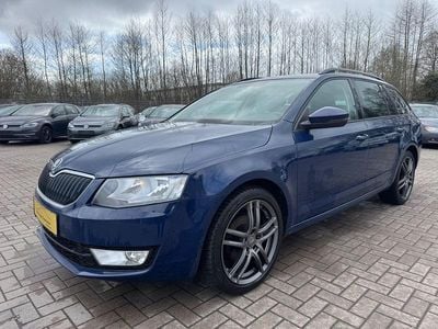 Usata Skoda Octavia Ambition 110 CV (80 kW) 2015 Blu Utilitaria