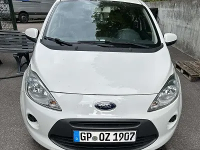 Gebraucht Ford Ka Champions Edition 69 PS (50 kW) 2013 Kleinwagen