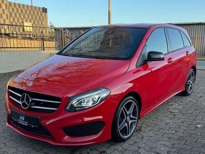 Gebraucht Mercedes B180 AMG line 109 PS (80 kW) 2016 Rot Van / Kleinbus