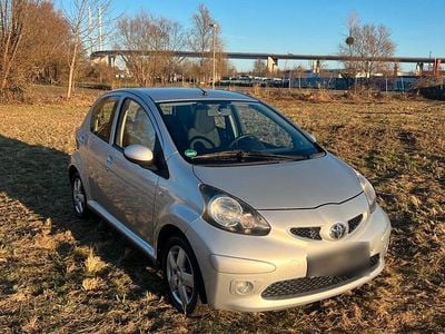 Silber Gebraucht 2006 Toyota Aygo Kleinwagen | 3.500 € (Fairer Preis)