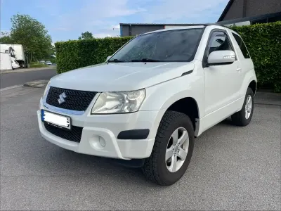 Gebraucht Suzuki Grand Vitara Club 106 PS (77 kW) 2011 Weiß SUV