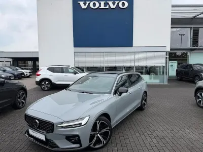 Gebraucht Volvo V60 Plus 197 PS (144 kW) 2025 Grau Kombi
