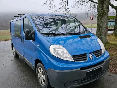 Gebraucht Renault Trafic 115 PS (84 kW) 2011 Blau Van / Kleinbus