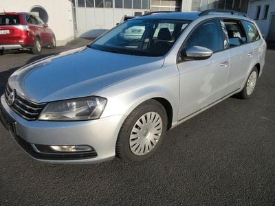 Silber Gebraucht 2011 VW Passat Trendline Kombi | 3.450 € (Superpreis)