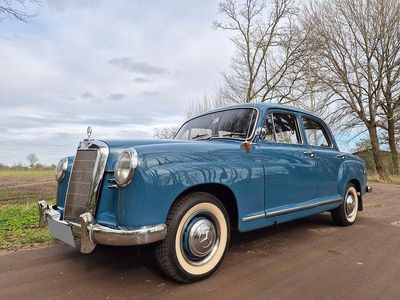 Gebraucht Mercedes 180 68 PS (50 kW) 1958 Blau Limousine