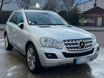 Gebraucht Mercedes ML320 224 PS (164 kW) 2009 Silber SUV